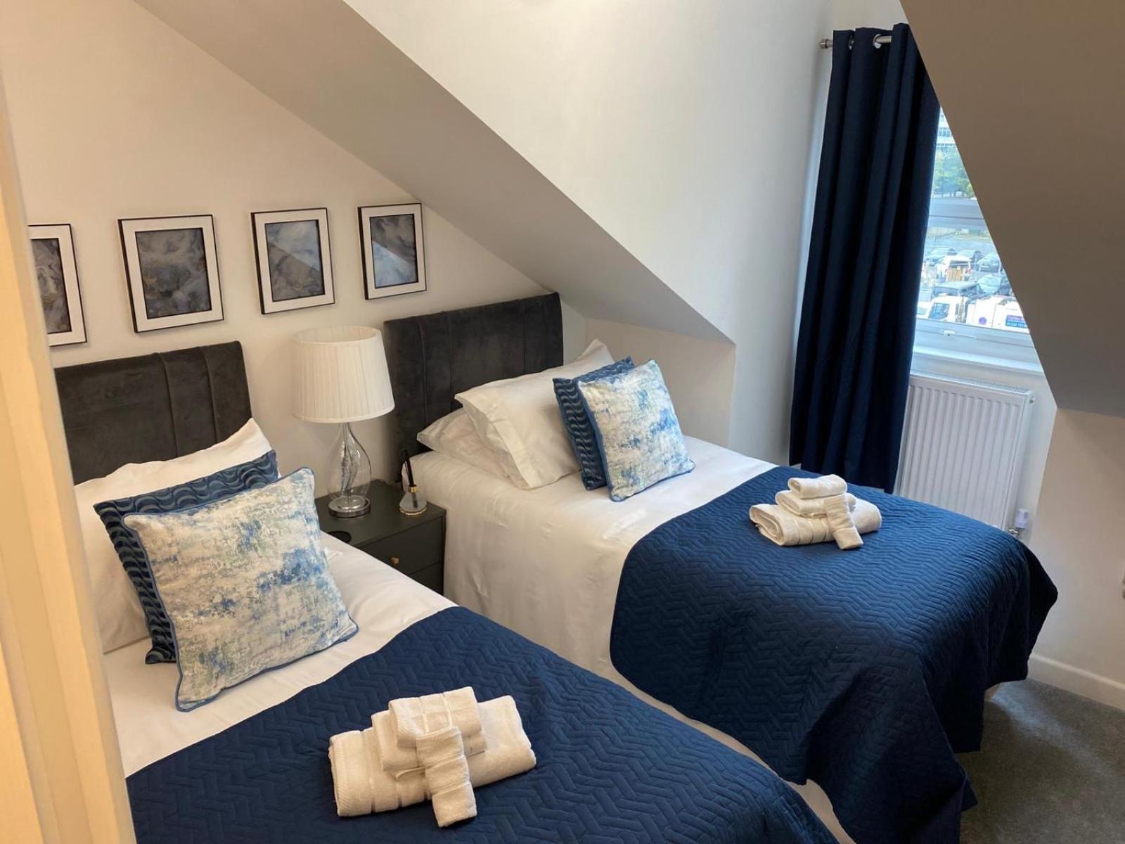 Stylish Apartment In Watford Уотфорд Экстерьер фото